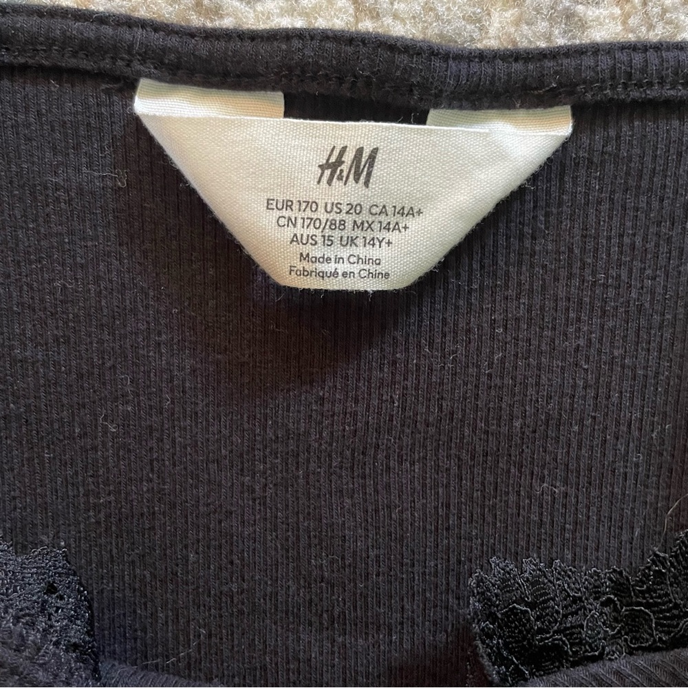H&M Lace Trimmed Ribbed Black Tank Top - Picture 5 of 6